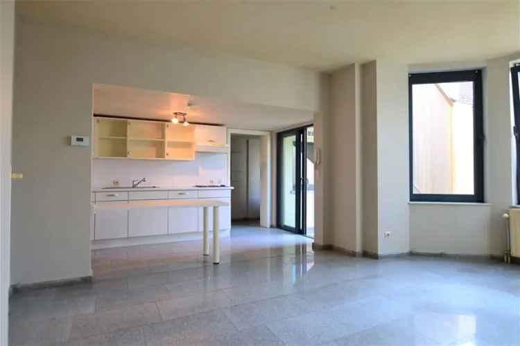 Handelspand met 5 Appartementen te Koop Lebbeke