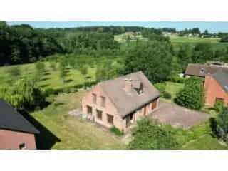 Ruime Villa te Koop in Dworp 4 slaapkamers