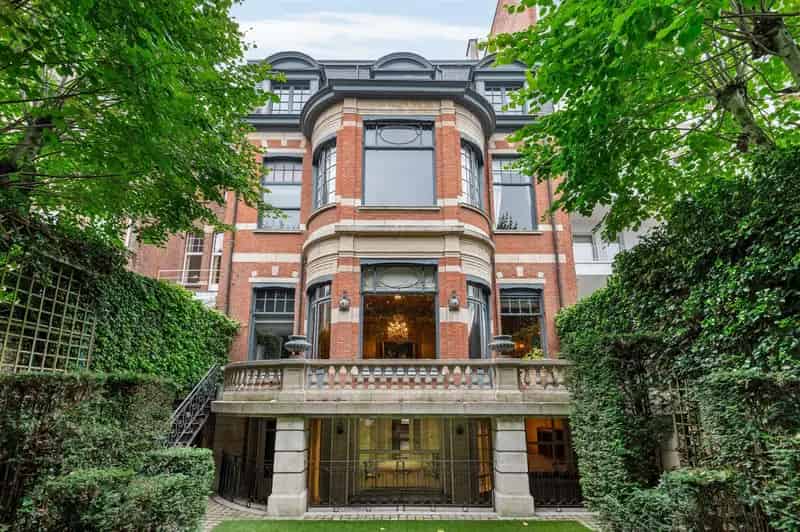 Huis te huur Antwerpen: Historisch herenhuis neo-Lodewijk XVI stijl