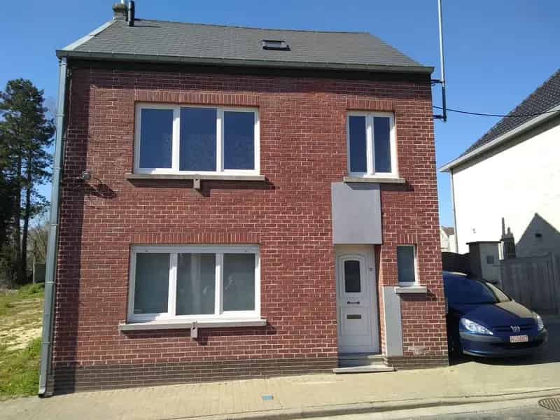 Woning met terras en tuintje