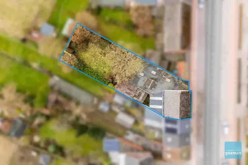 Huis te koop met grote loods 200m²