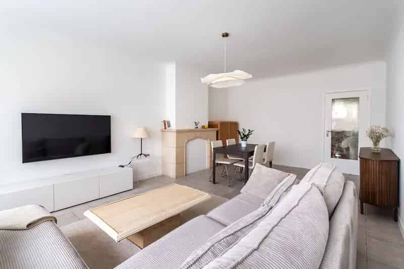 Gerenoveerd 2-slaapkamerappartement te huur nabij Park Den Brandt