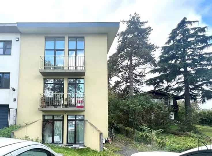 Gelijkvloers Appartement 3 Slaapkamers Tuin Parking EPC B