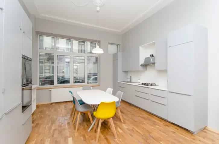 8 Slaapkamers 5 Badkamers  Gezinswoning  Cohousing  Recent gerenoveerd