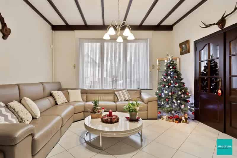 5 Slaapkamer Woning te Koop