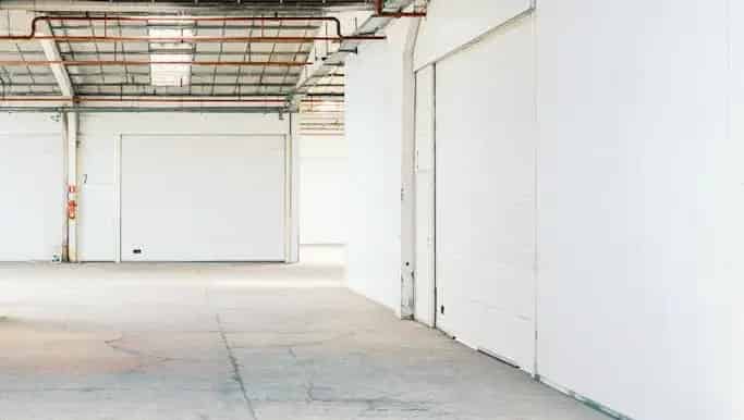 Magazijn te Huur Poperinge 100m²