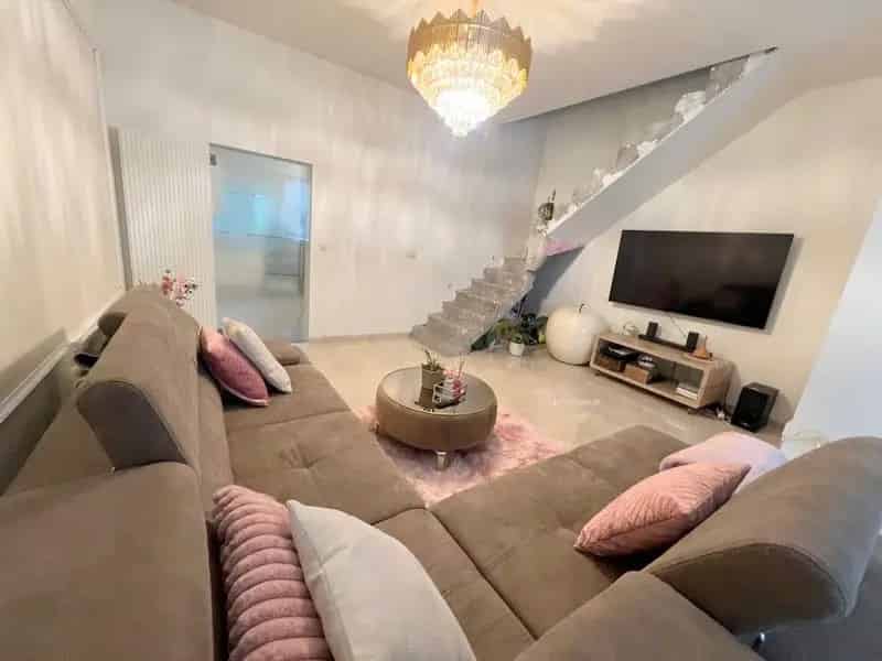 Huis te koop Sint Niklaas 5 slaapkamers gerenoveerd