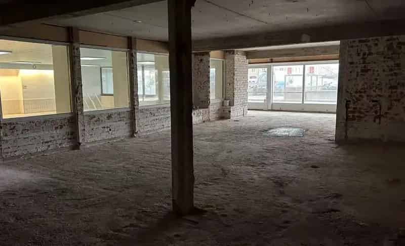 TOP Gelegen Commerciële Unit IJslandplein
