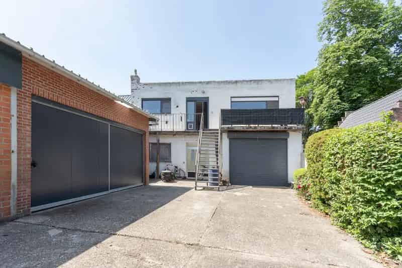 Appartement te huur Essen: Woonhuis met Magazijn 300m²