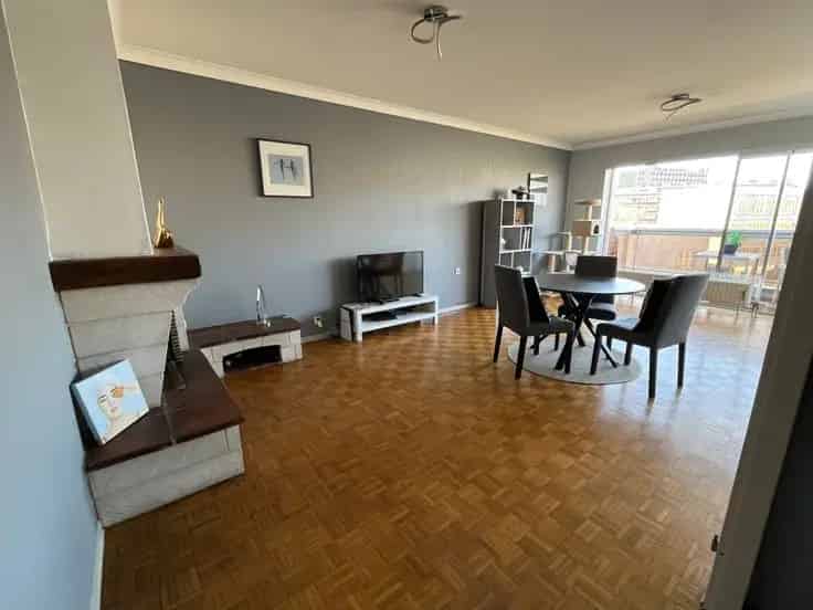 Ruim appartement nabij openbaar vervoer te koop