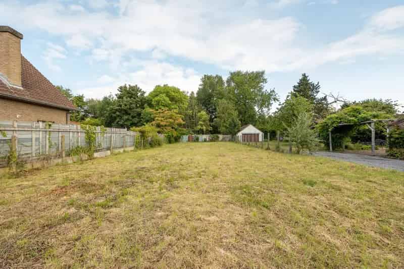 Bouwgrond 620m² Rustige Straat
