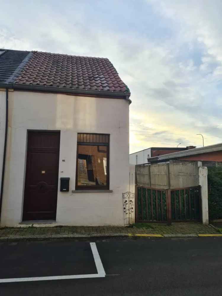 Huis te koop: Gezellige starterswoning met tuin en werkruimte