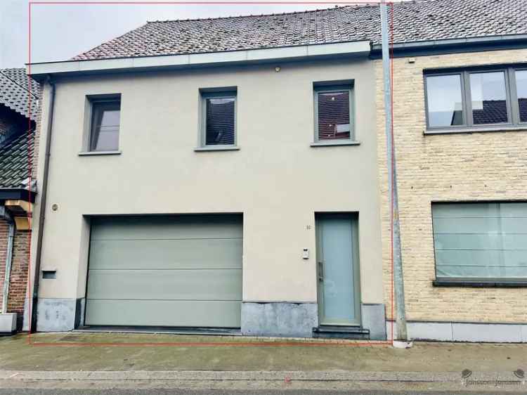 Energiezuinige rijwoning met 3 slaapkamers en garage