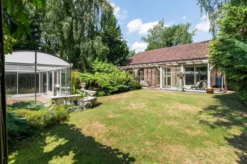 Huis te koop Schoten: Open bebouwing te renoveren