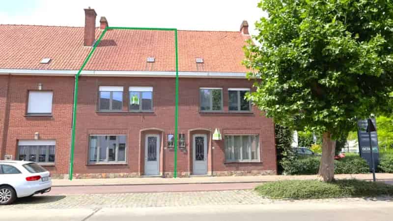 Huis te koop Roeselare: karaktervolle woning met renovatiemogelijkheden