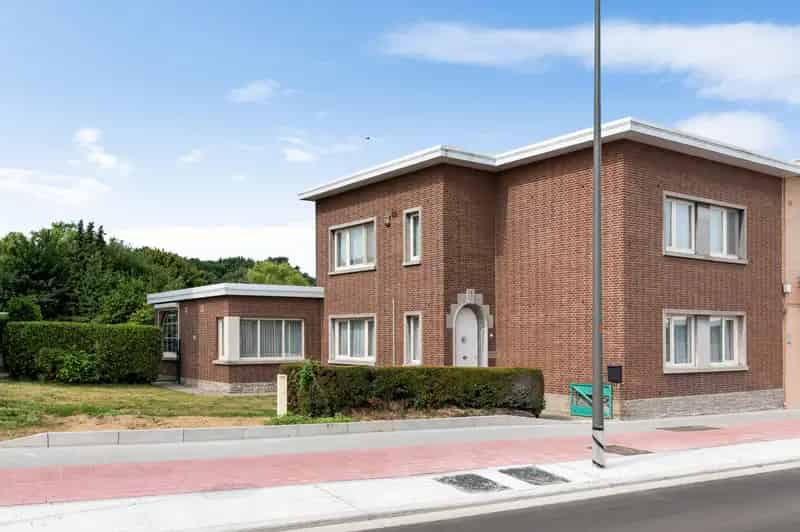 Huis te koop Wijnegem: Tuin Garage 3 slaapkamers