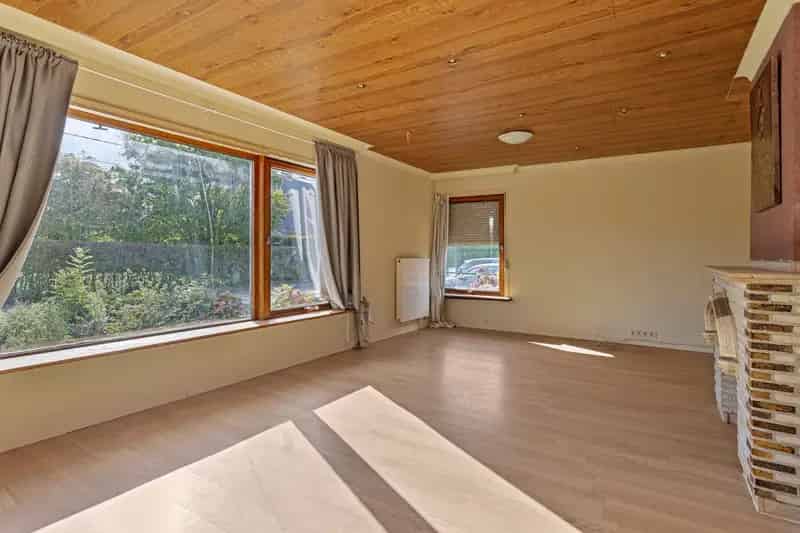 Solide Bungalow Centrale Ligging