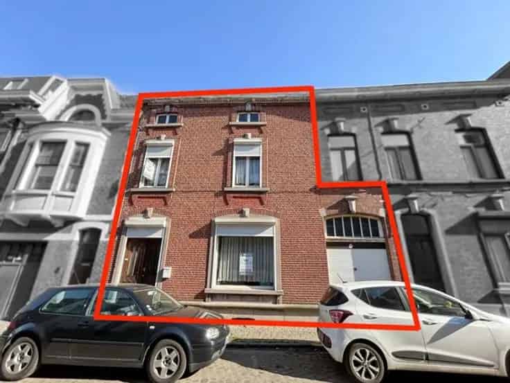 Huis te Koop Gilly 4 slaapkamers Garage Tuin