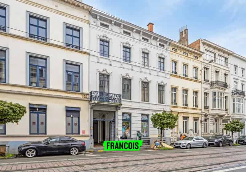 Lichtrijke studio te huur in Sint-Joost-ten-Node