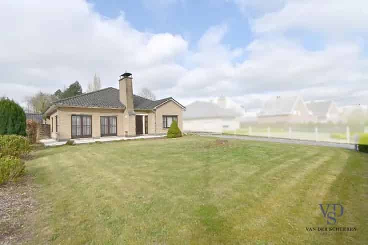Huis Te Koop: Stijlvol Wonen in Groene Omgeving