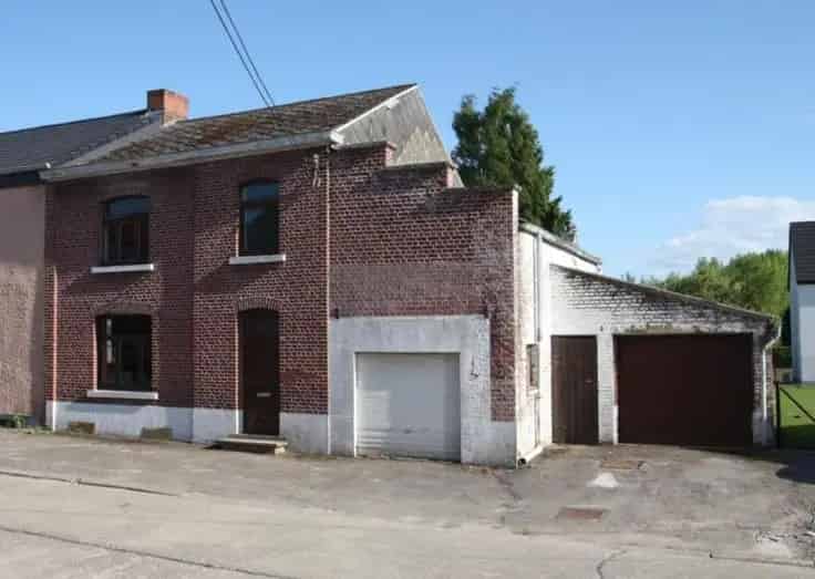 Dorpshuis te renoveren nabij Eghezée en Perwez