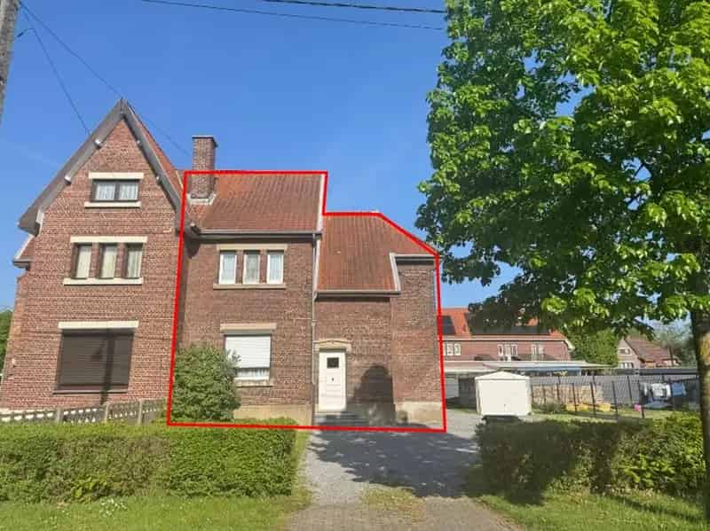 Huis te koop Genk: Authentieke woning te renoveren