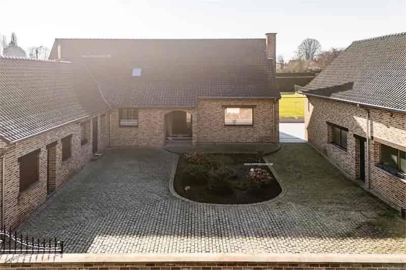 Huis te koop Geraardsbergen 5 slaapkamers grote loods