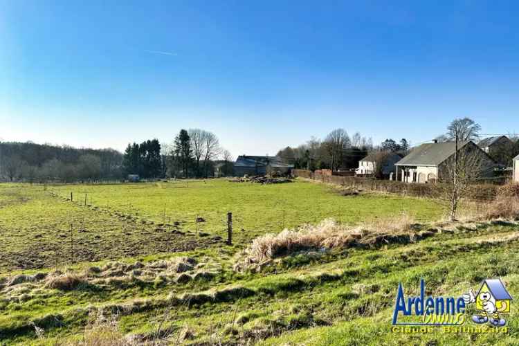 Te koop bouwterrein in een rustig Ardens dorpje met prachtig uitzicht