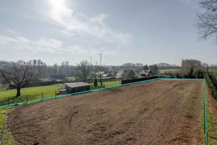 BOUWGROND VOOR OPEN BEBOUWING MET ZICHT OP DE ACHTERLIGGENDE VELDEN NABIJ BILZEN EN TONGEREN