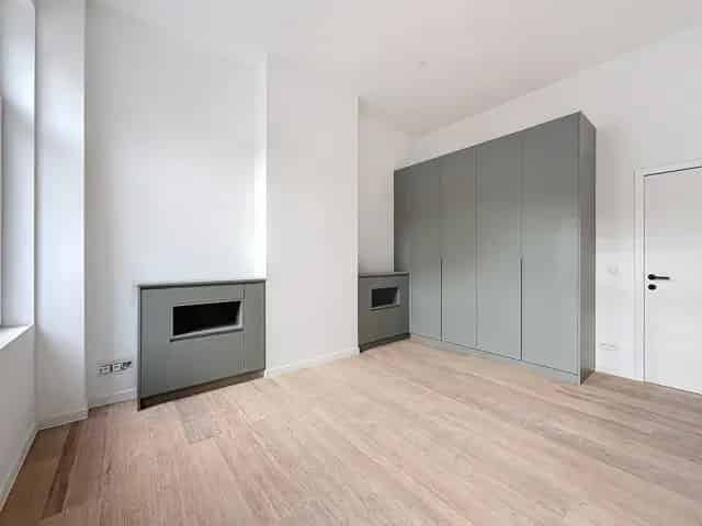 Appartement te Huur Brussel Square Marie Louise Ambiorix