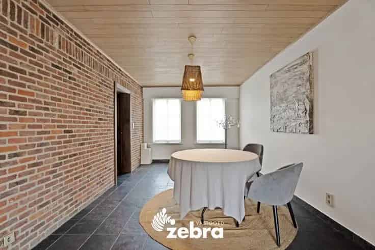 Huis te Koop Roeselare: Lichtrijke woning met 2 slaapkamers