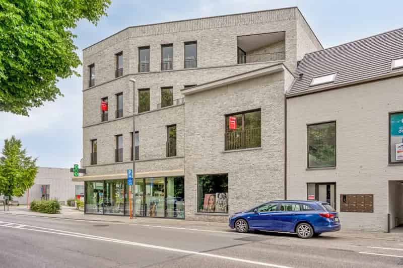 Ruim 3 Slaapkamer Appartement met 2 Terrassen te Koop