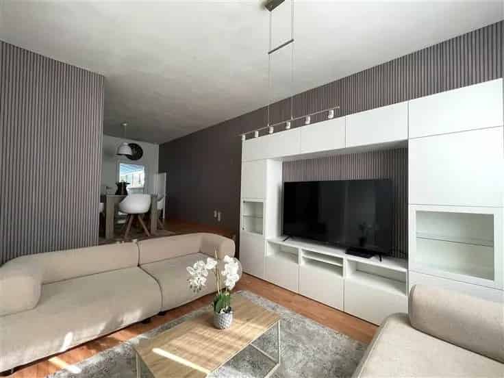 Huis Te Koop Niel: Charmante Gezinswoning met Tuin