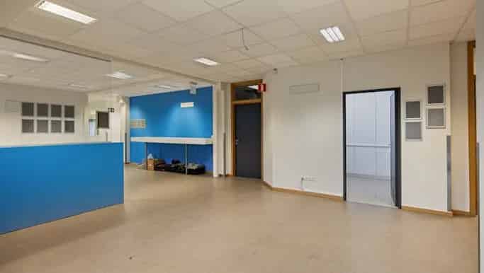 Kantoorgebouw 700m² te huur Sint Truiden