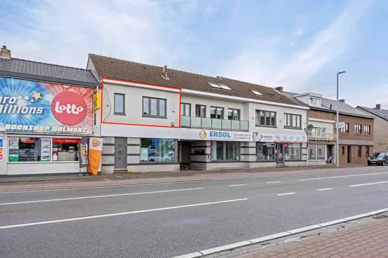 Recent Opgeknapt Appartement te Rekem 64m2