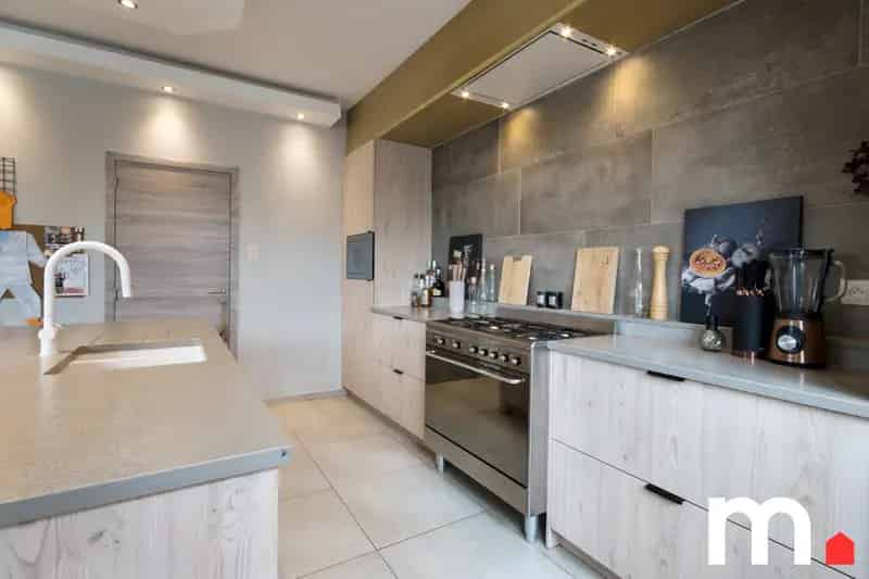 Huis te koop Ledegem: Ruime villa met veel mogelijkheden