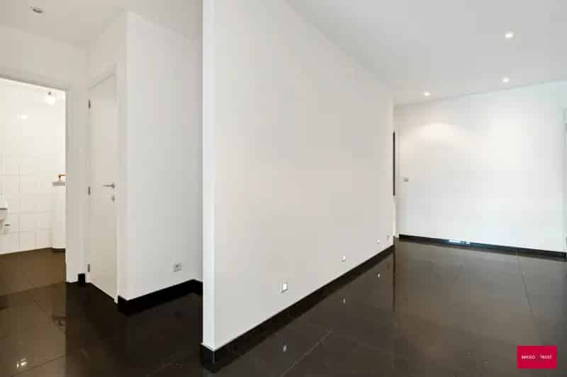 Gelijkvloers Appartement te Huur met Zuidterras