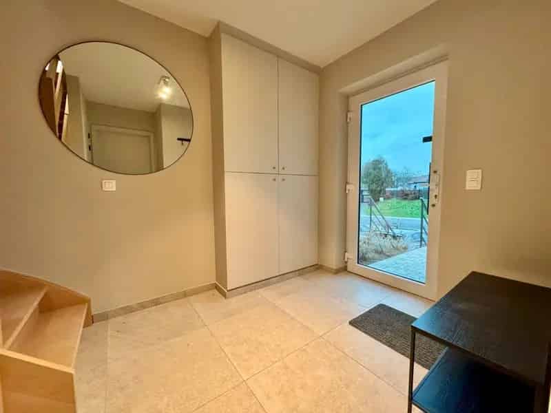 LOT 1 352m2 3 slaapkamers grote oprit ruime tuin