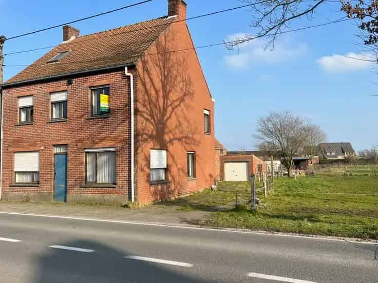 Te renoveren gezinswoning Torhout