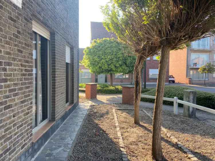 Huis te koop: Multifunctionele woning met magazijn te renoveren