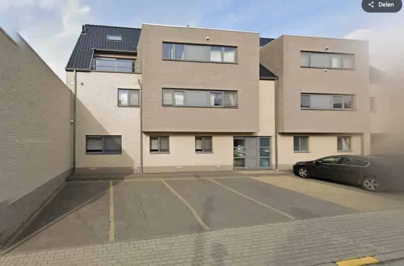 Autostaanplaats te huur Sint-Lievens-Houtem Centrum