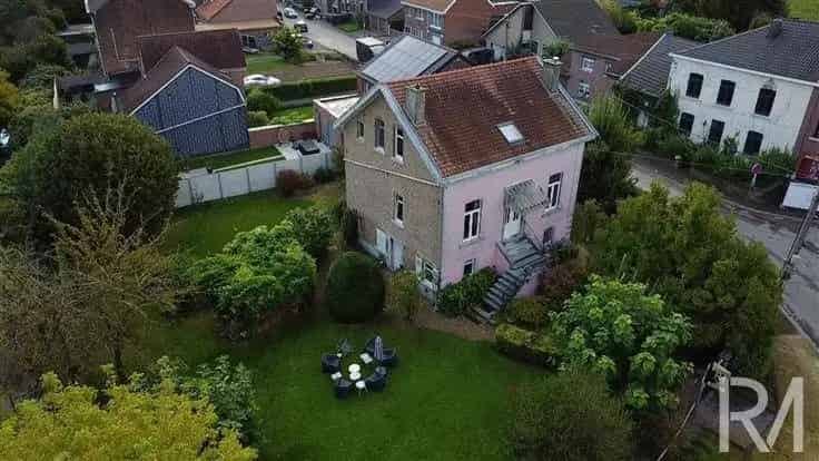 Huis Te Koop 245m2 met Atelier en Tuin