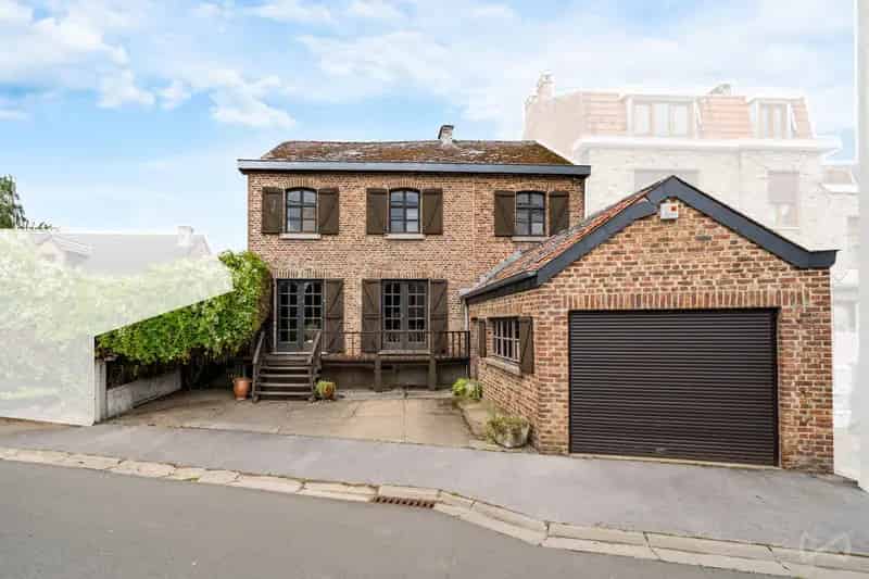 Huis te huur te renoveren 4 slaapkamers rustige omgeving