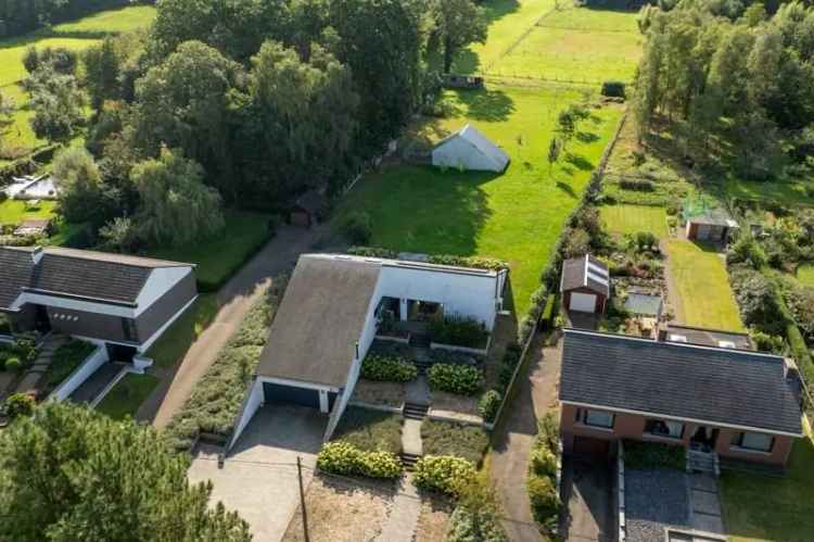 Te koop villa in Geetbets met 6 slaapkamers en onderhoudsvriendelijke tuin