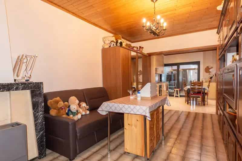 Huis te koop Leest: Tuin, Dubbele Garage, Modernisatiepotentieel