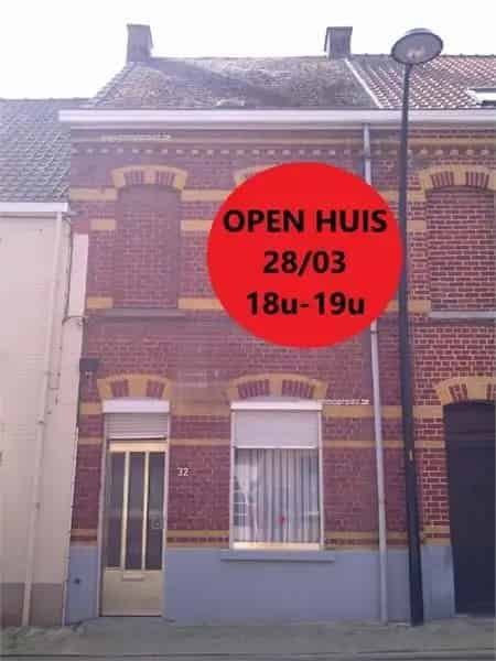 Te Koop Ronse: 2 Slaapkamers Rijwoning, Vernieuwd, Ideaal Starters Investering