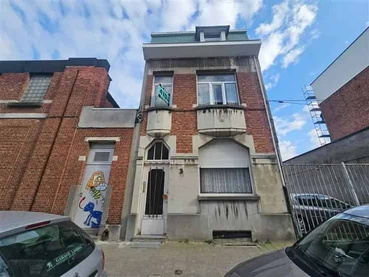 Te renoveren woning Antwerpen Borgerhout 105m2