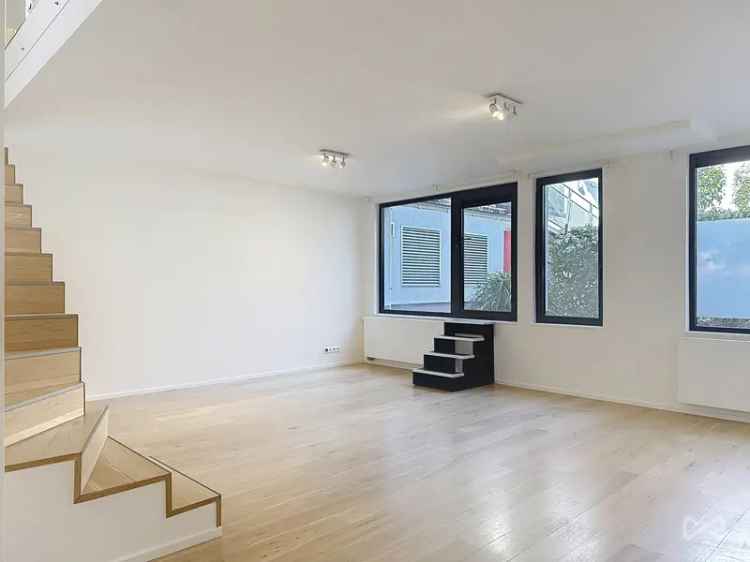 Duplex 3 slaapkamers Sint-Gillis - Nabij tram 81 en station