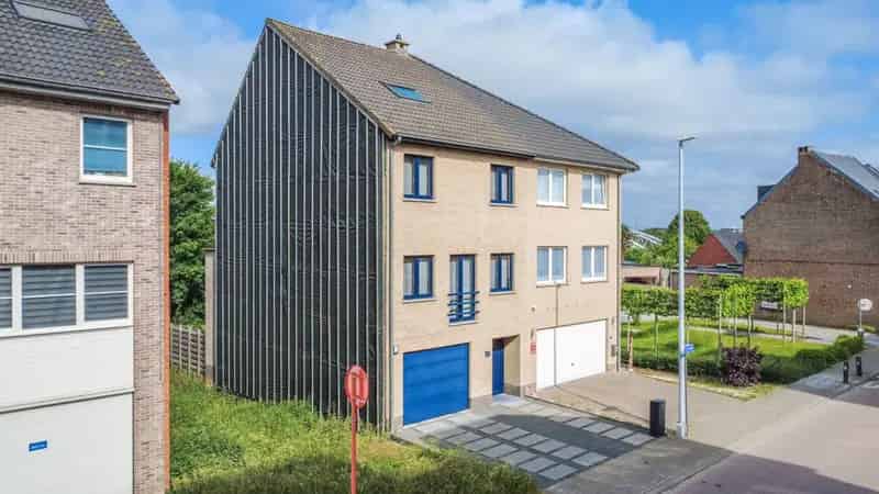 Instapklare woning 3 slaapkamers bureau garage