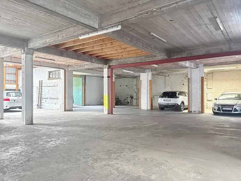 Autostaanplaats te huur Roeselare